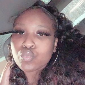 Meet your Posher, Shyronn